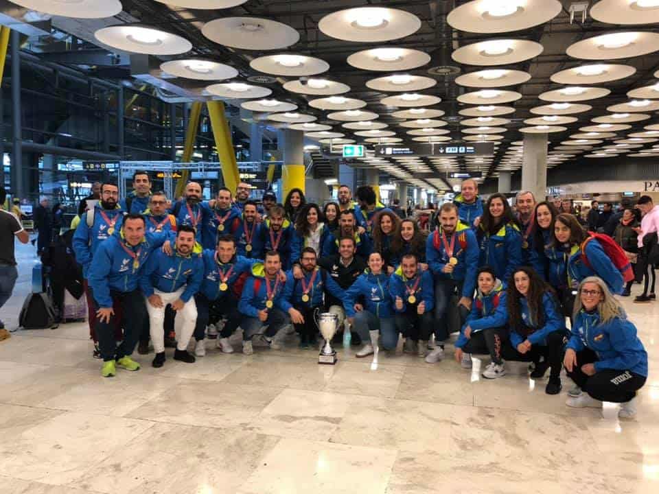 Equipo en el aeropuerto