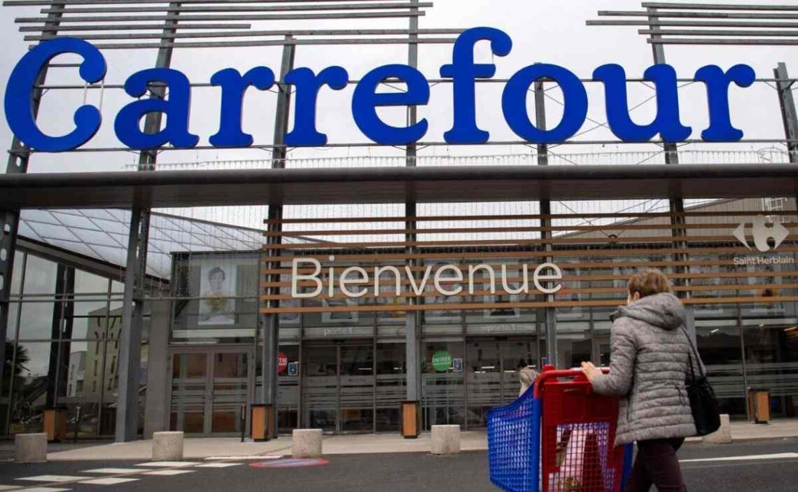 Carrefour echa un pulso a Media Markt con un robot de cocina en rebajas: 50% de descuento