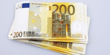Solicitud ayuda de 200 euros en la Agencia Tributaria