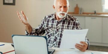 Cheque de la Agencia Tributaria./ Foto de Canva