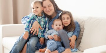 Cheque mensual de la Seguridad Social por tres hijos