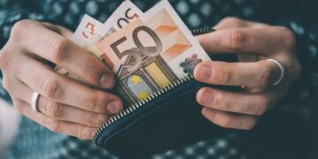 Subsidio para mayores de 52 años./ Licencia Adobe Stock