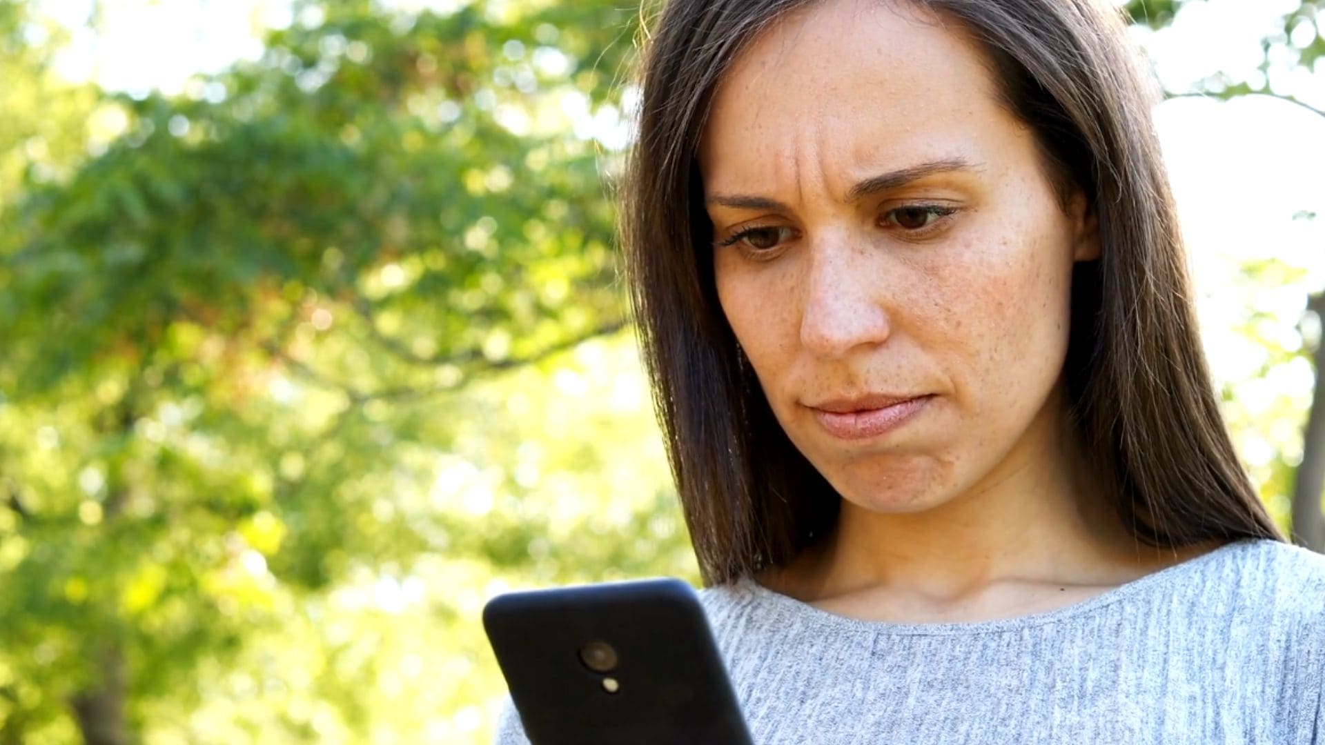 Consejos de ciberseguridad de CaixaBank para el teléfono móvil