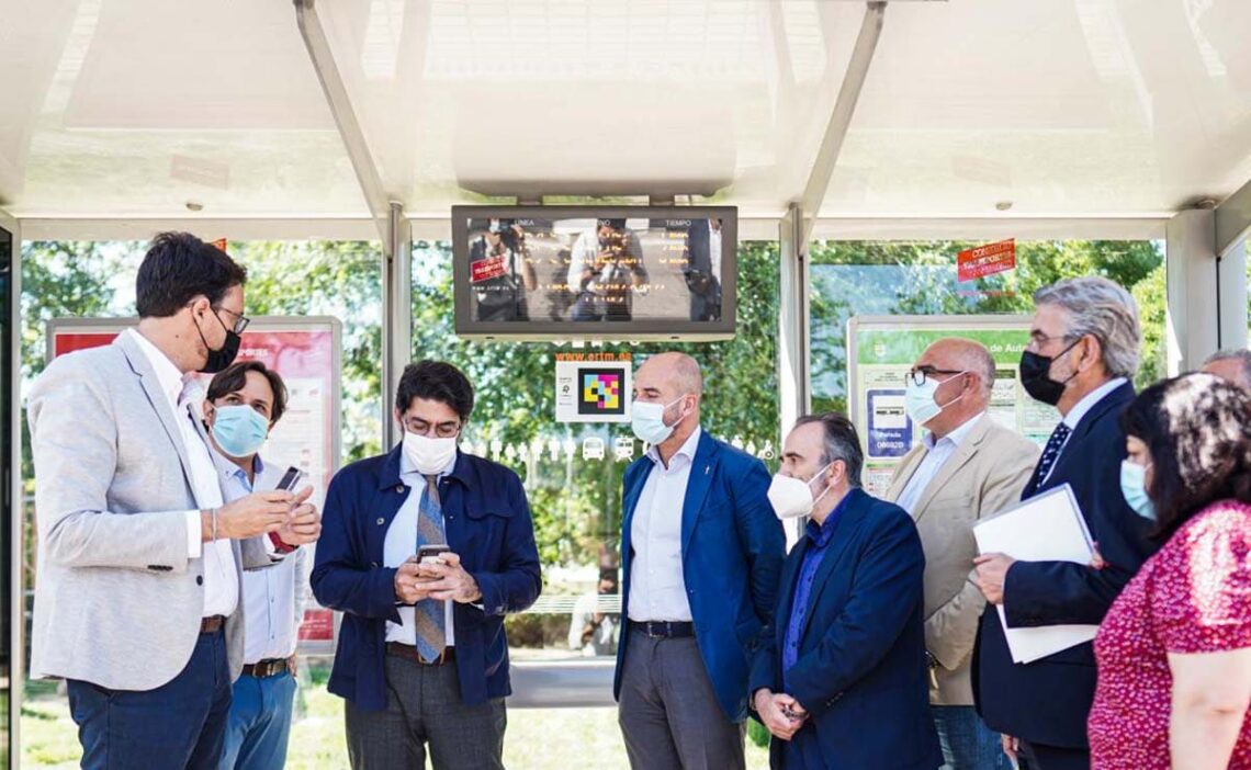 Comunidad de Madrid NaviLens parada bus personas discapacidad visual