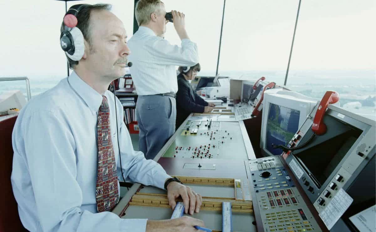 Nueva edad de jubilación de controladores aéreos en España