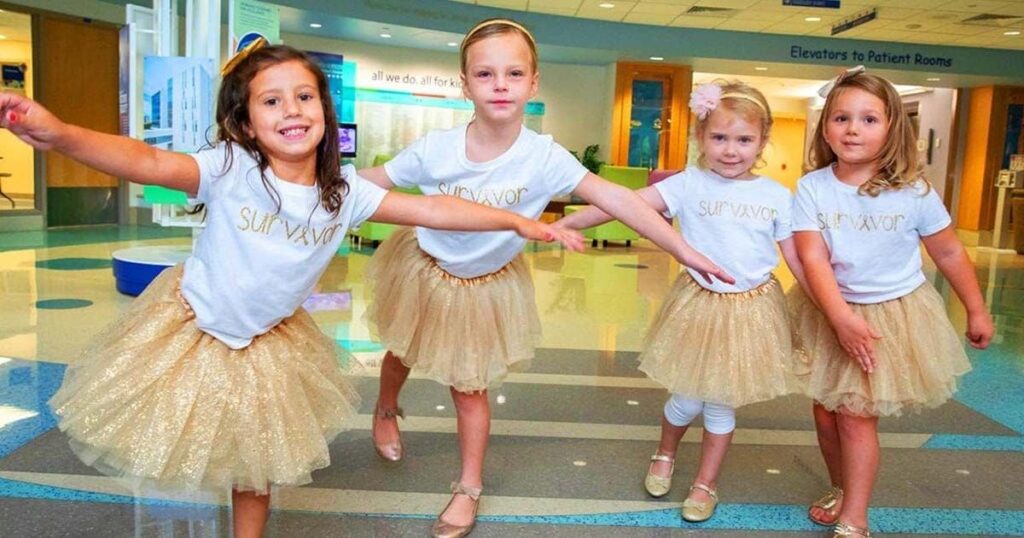 La emotiva imagen de 4 niñas que sobrevieron al cáncer
