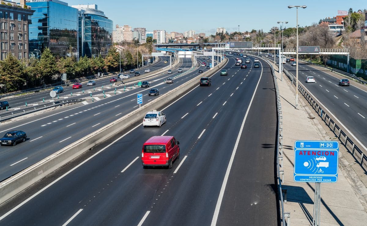 DGT - Truco para evitar un radar fijo. Canva