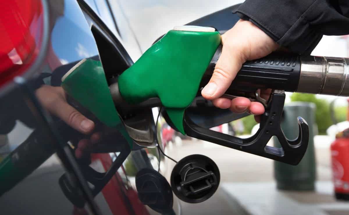 Ahorrar combustible mientras se conduce, según la DGT