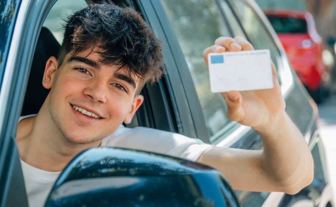 Renovar permiso de conducir de la DGT