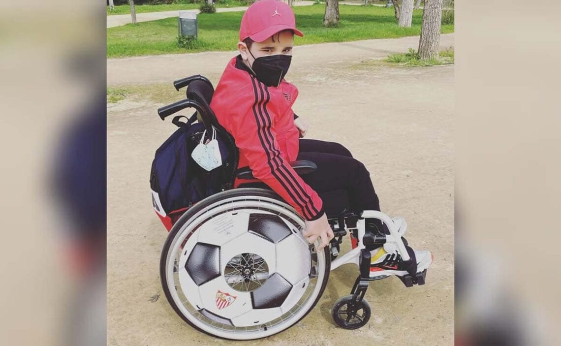 David Calleja pequeño con parálisis cerebral