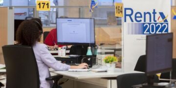 Declaración de la Renta en oficinas de Hacienda