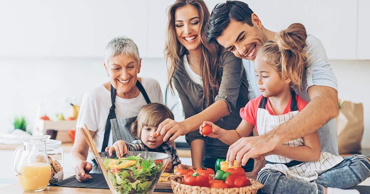 Los 5 consejos para ser feliz, según la Universidad de Harvard