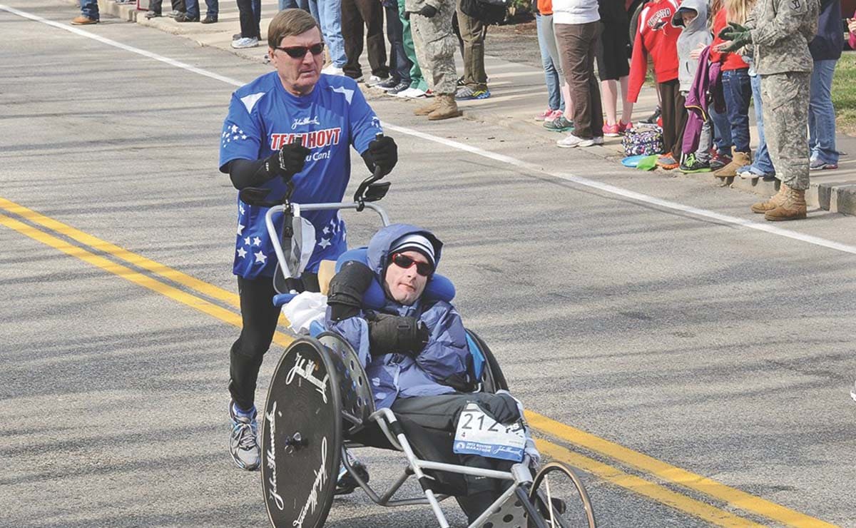 Dick Hoyt y Rick discapacidad paralisis cerebral deporte