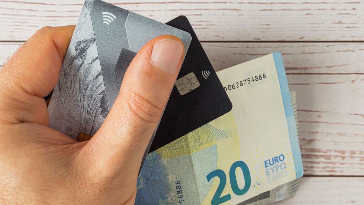 Descenso del uso de dinero en efectivo