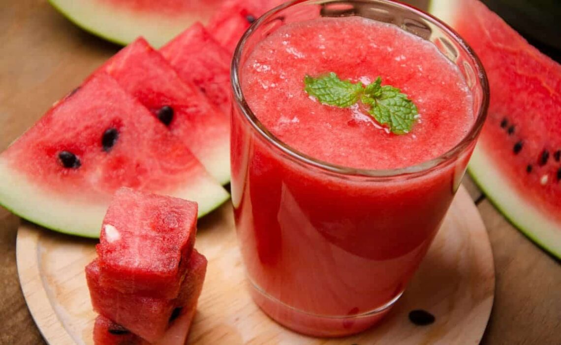 Jugos de frutas con agua
