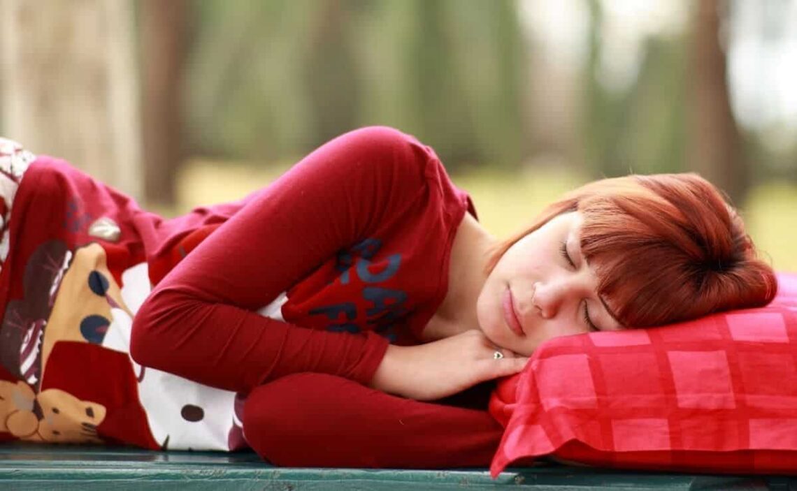 Beneficios de dormir la siesta