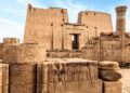Edfu, ciudad egipcia situada en la ribera occidental del río Nilo