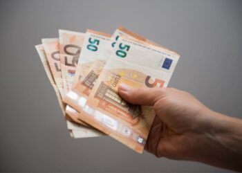 Subsidios, SEPE, ayudas, desempleo, dinero, euros