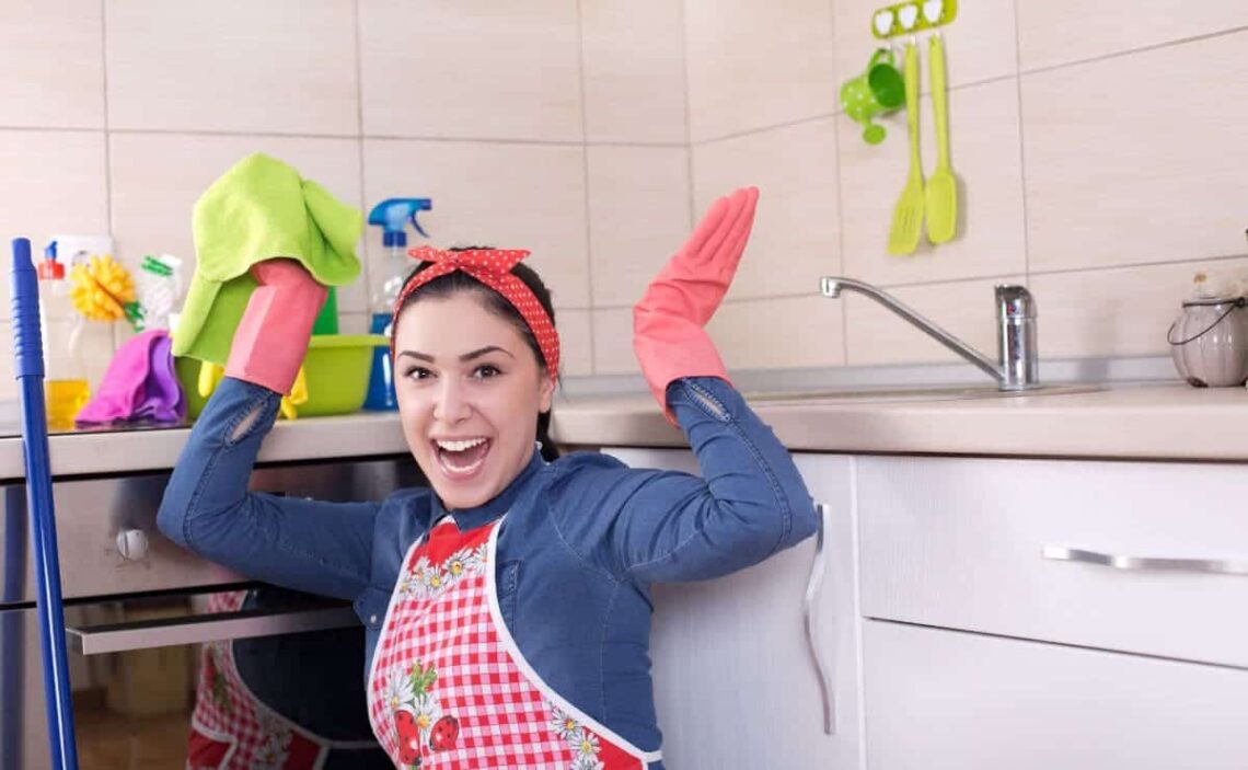 El mejor truco para limpiar la bayeta de la cocina