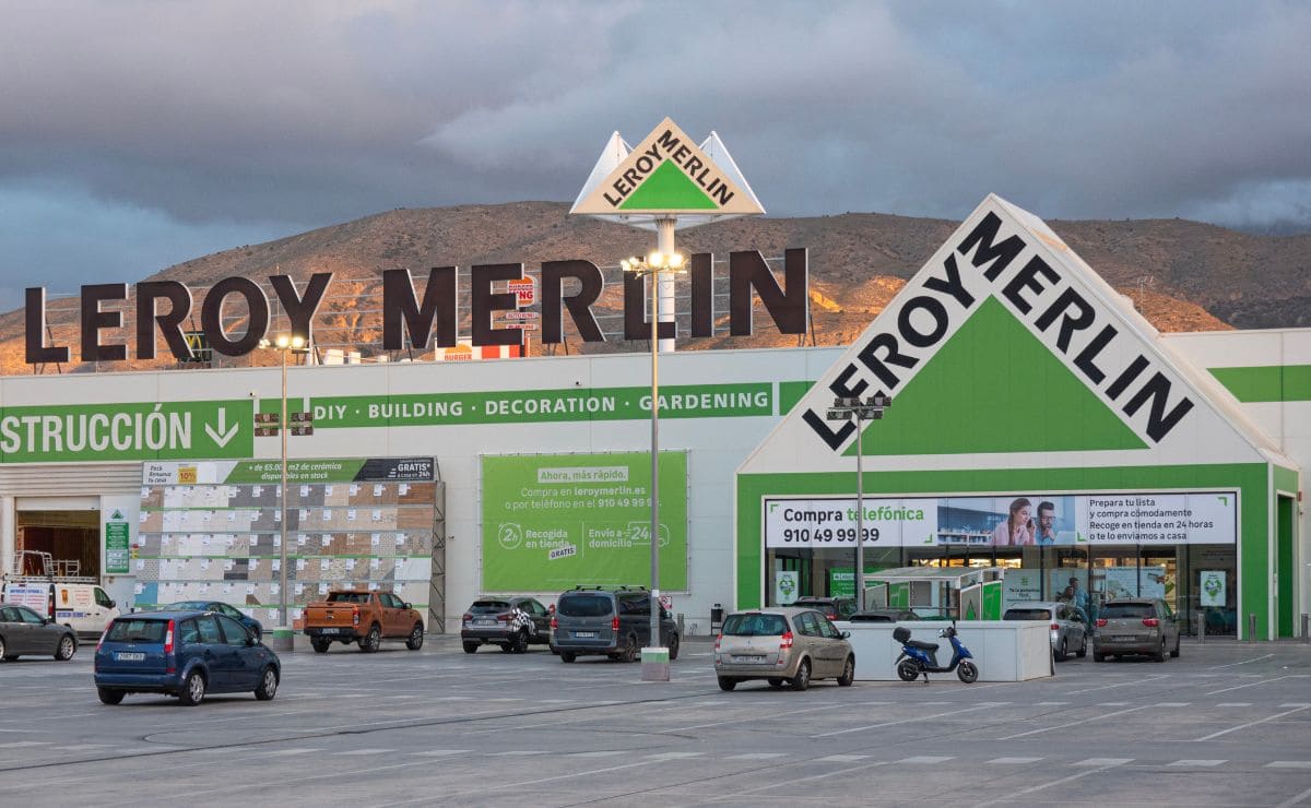 Empleo en Leroy Merlín./ Licencia Adobe Stock