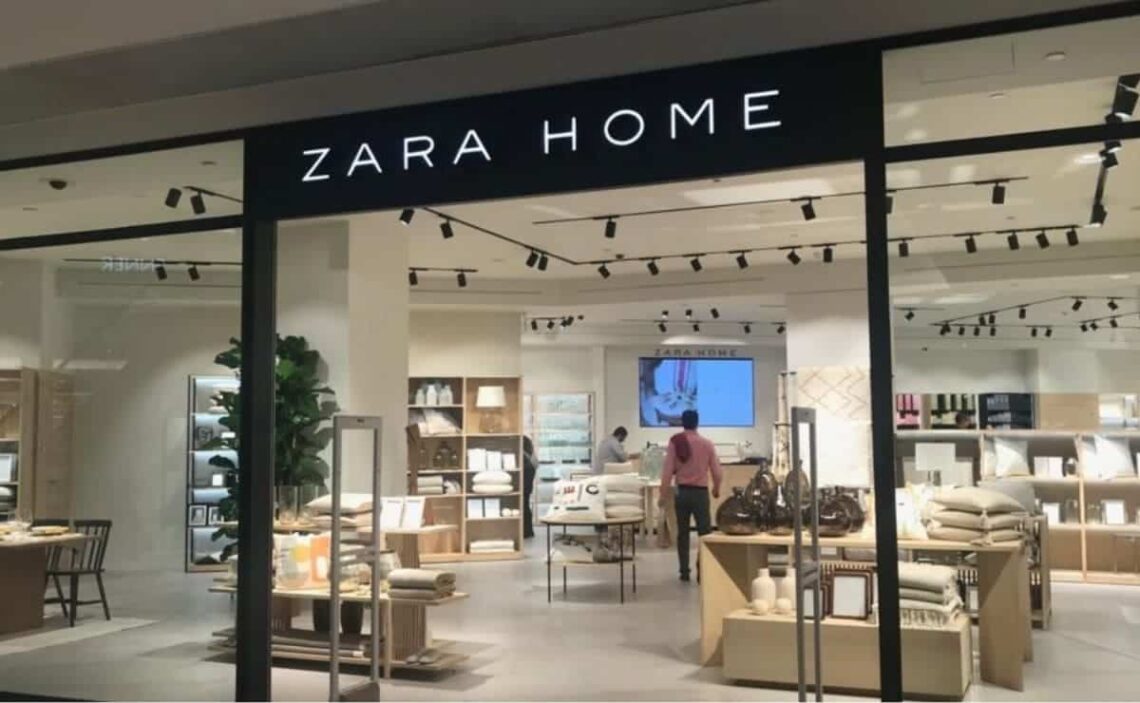 En Zara Home puedes encontrar este espejo en oferta