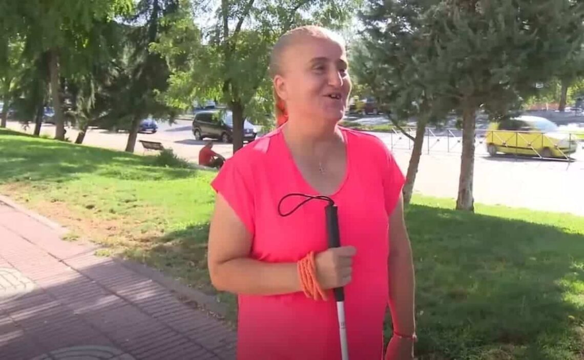 Encarni, la mujer con discapacidad visual que busca voluntario que le acompañe a correr