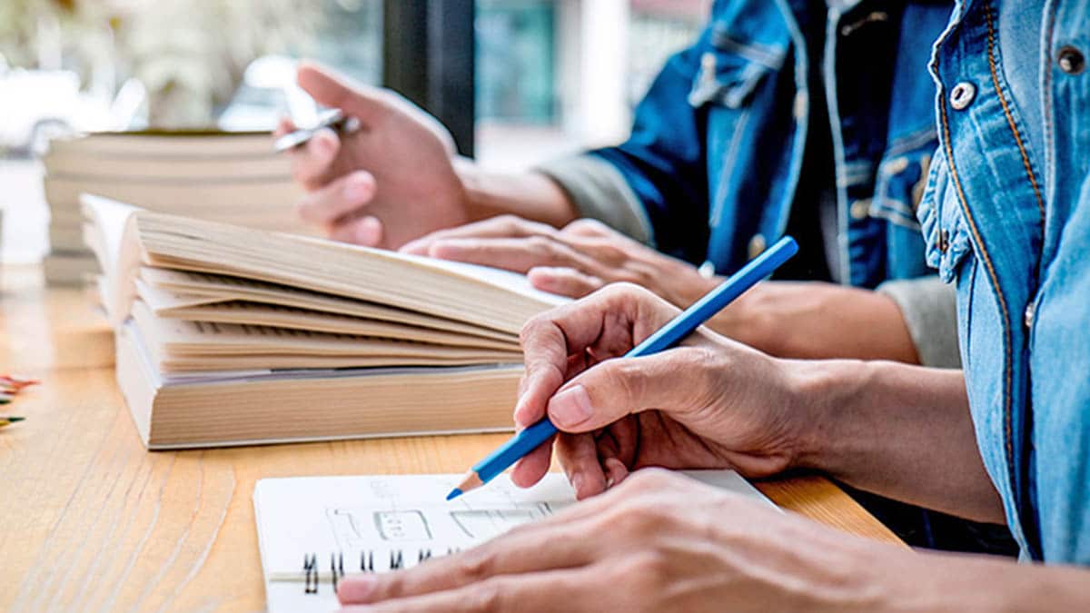 Estudiantes de oposición