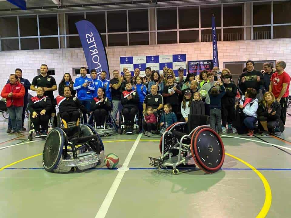 Foto grupal rugby en silla de ruedas