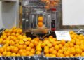 Jugo de naranja natural o de máquina: ¿Por qué uno es más saludable que el otro?