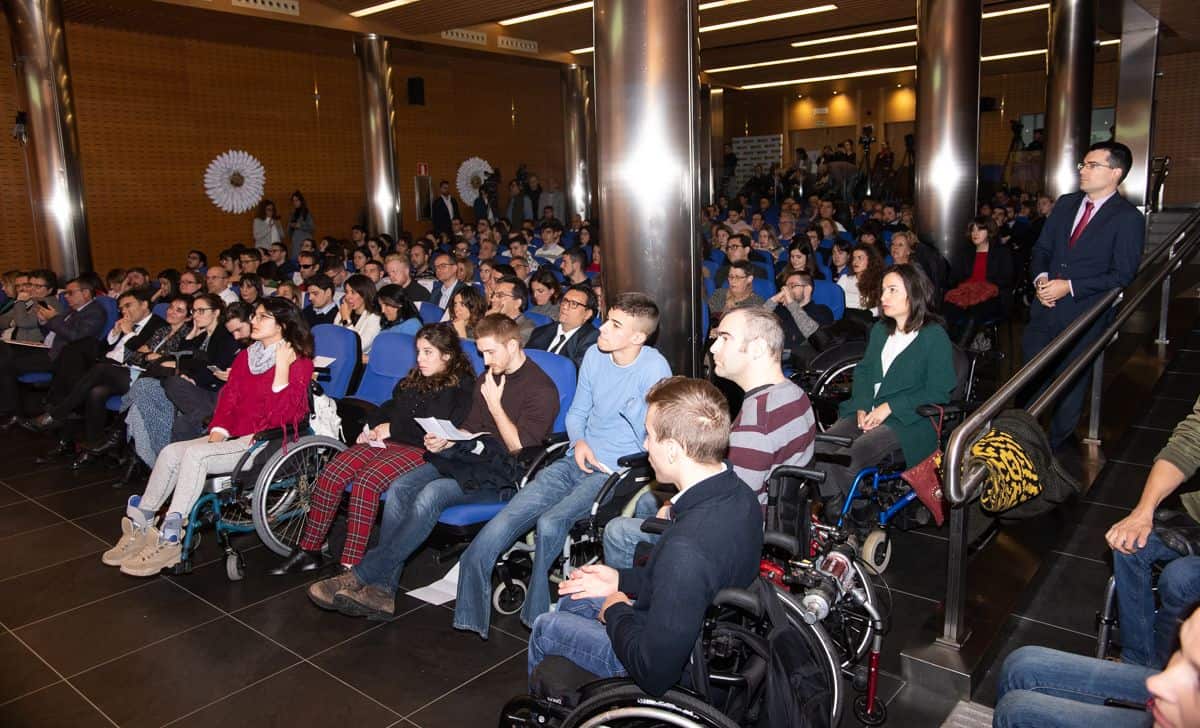 Foto entrega becas