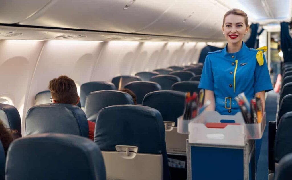 Dinero en efectivo, avión, compañía aérea
