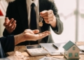 Ley de la vivienda e hipotecas./ Licencia Adobe Stock