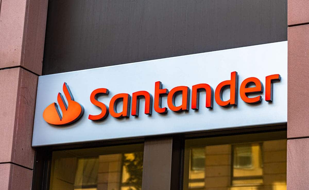 Hipoteca para jóvenes de Banco Santander./ Licencia Adobe Stock