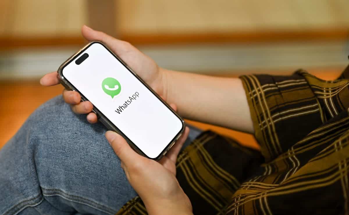 WhatsApp, app, teléfono móvil