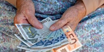 Ayudas del IMSERSO para pensionistas./ Licencia Adobe Stock