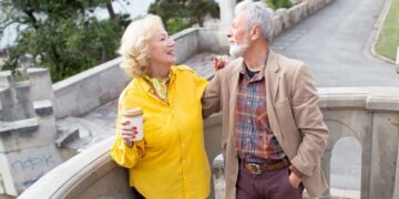 Personas mayores en una de las excursiones programadas por el Plan de Turismo del IMSERSO