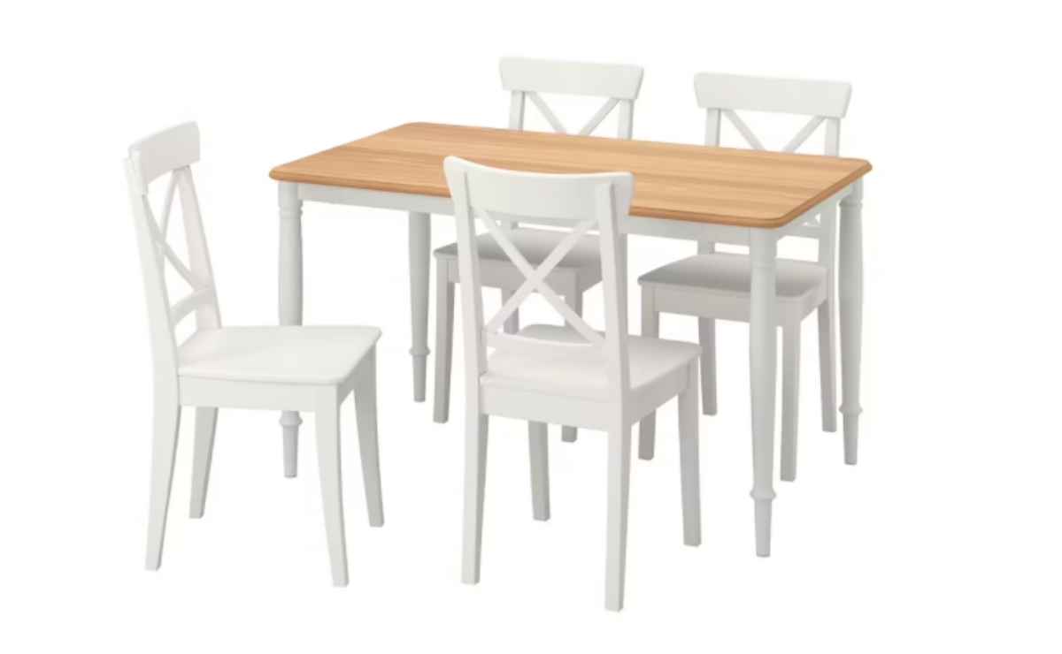 Conjunto de mesa y 4 sillas Danderyd / Ingolf