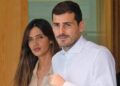 Iker Casillas sale del hospital junto a Sara Carbonero