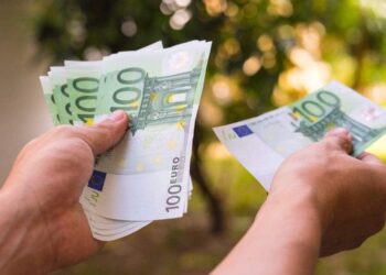 Indemnización por retrasos en la nómina./ Foto de Canva