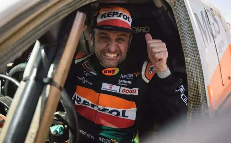 Isidre Esteve, piloto con discapacidad, durante el Rally Dakar 2022
