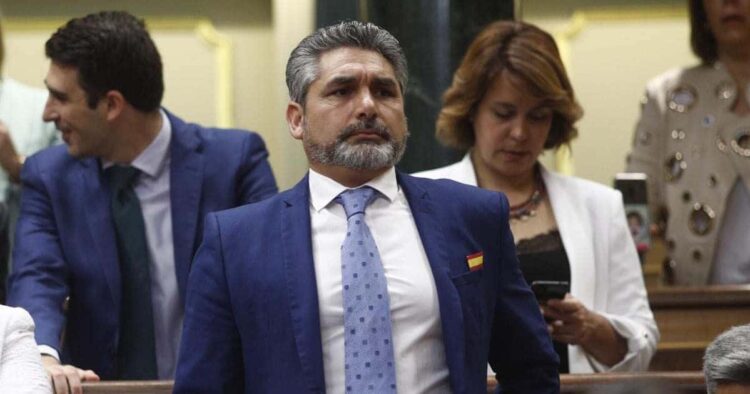 Juan José Cortés percibe una pensión por incapacidad permanente absoluta que, en principio, es incompatible con el sueldo de diputado