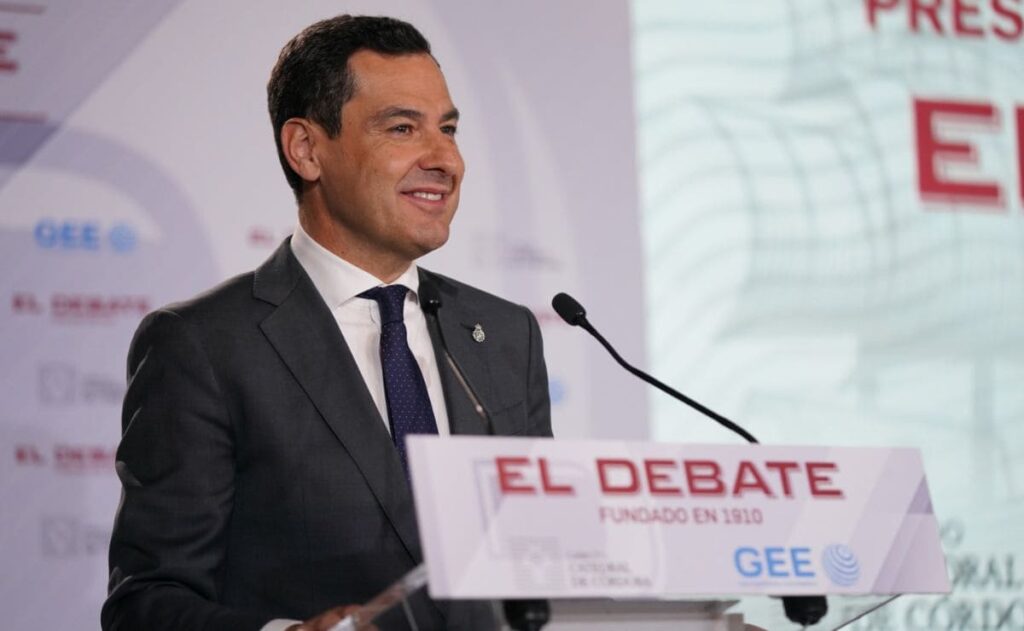Juanma Moreno Cheque ayuda Andalucía