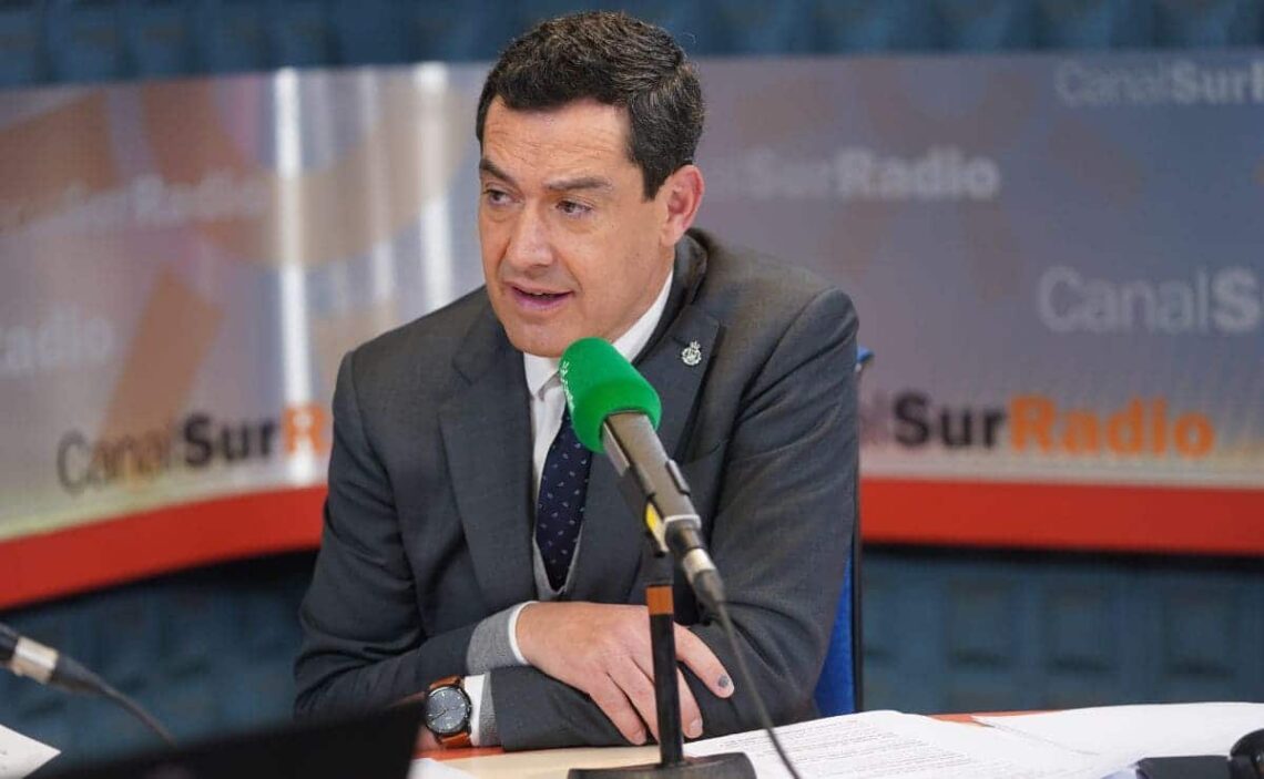 Juanma Moreno, presidente de la Junta de Andalucía AVE