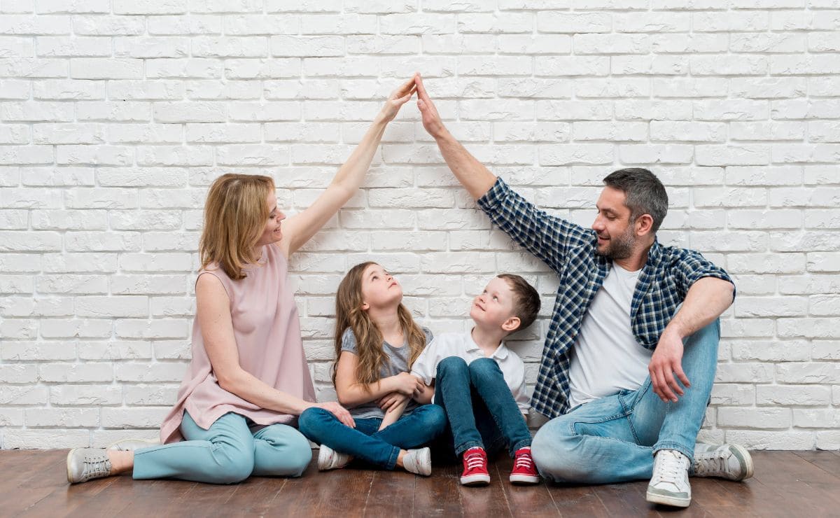 Juanma Moreno, bonos familiares, familia, Andalucía