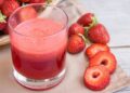 Jugo de fresa desayuno
