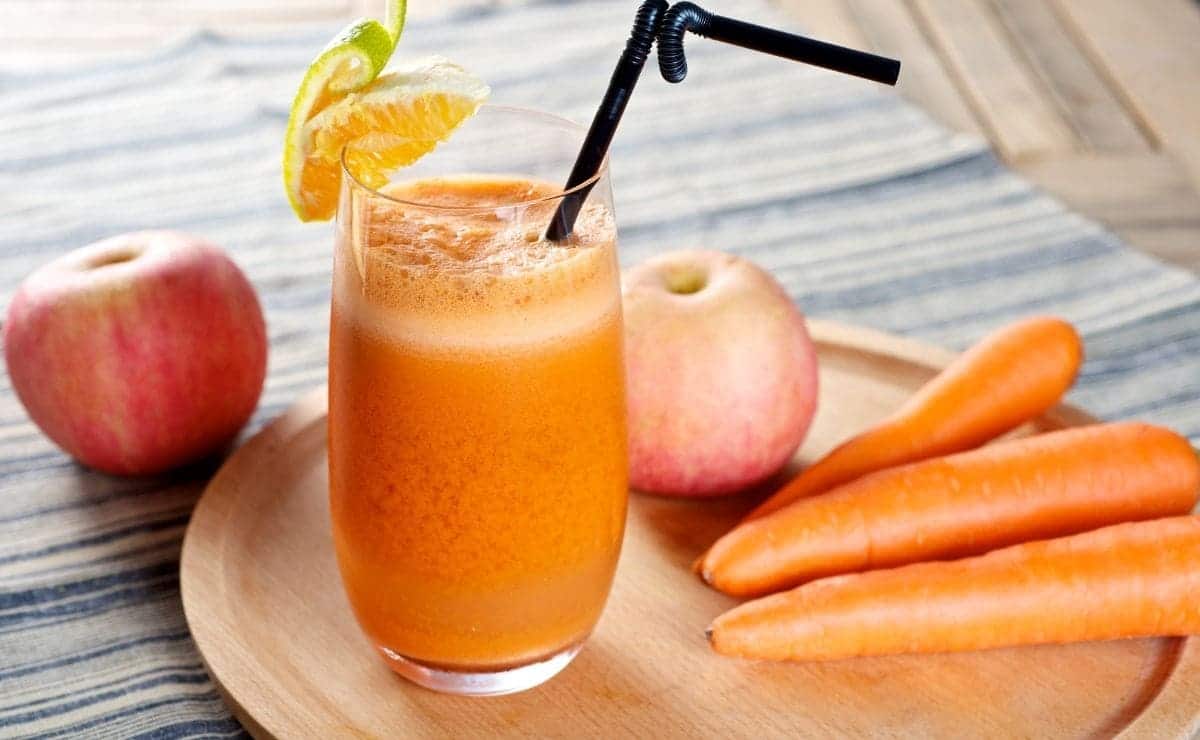 Jugo de manzana con zanahoria