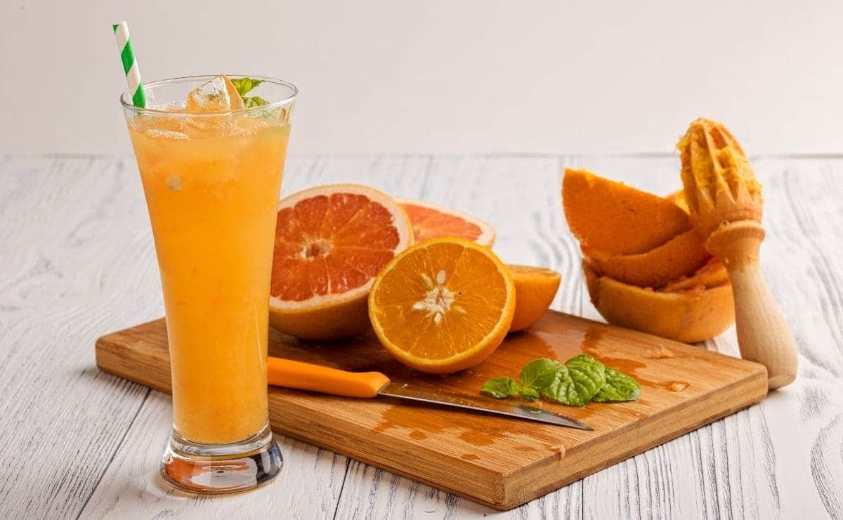 Jugo de pomelo y naranja