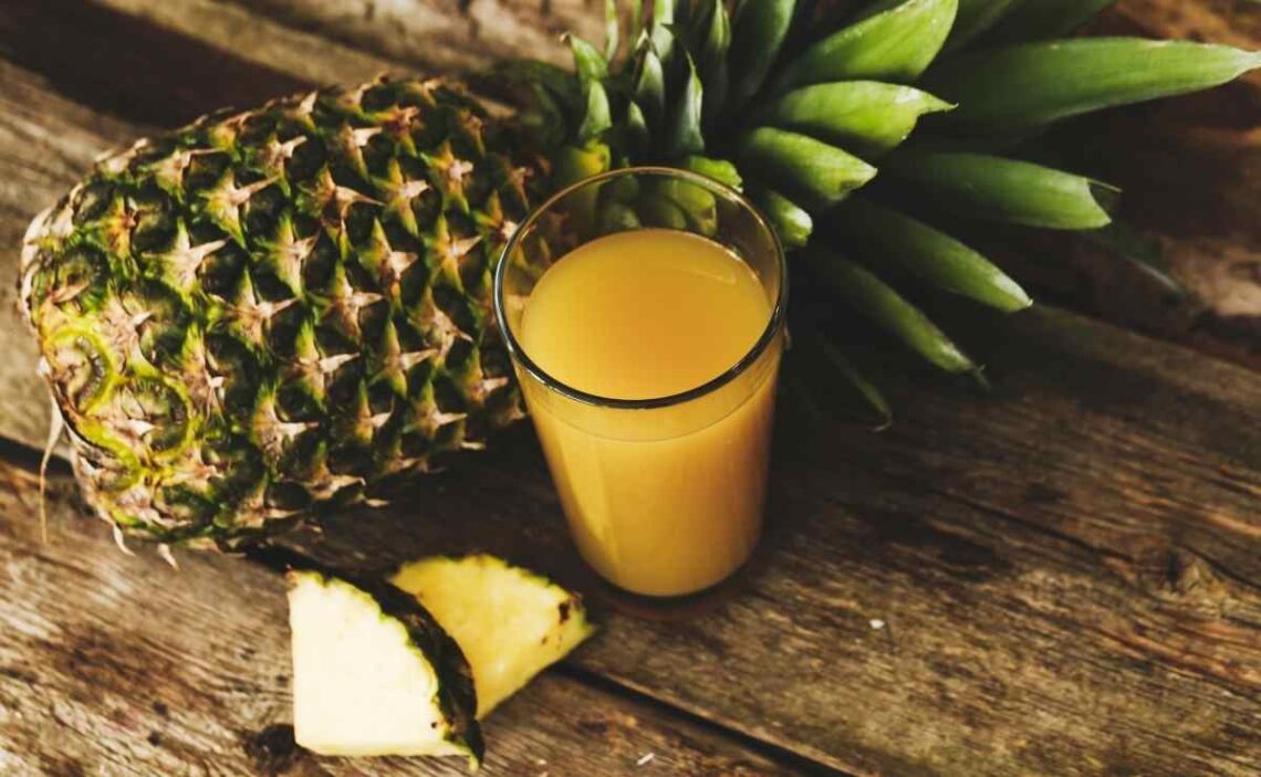 Jugo de limón y piña para bajar los triglicéridos