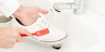La OCU tiene la fórmula perfecta para limpiar tus zapatillas