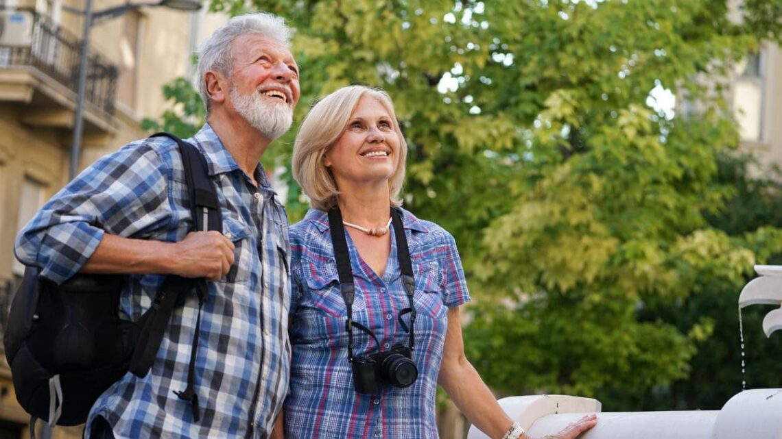 Renfe, tarjeta dorada, viajar, personas mayores